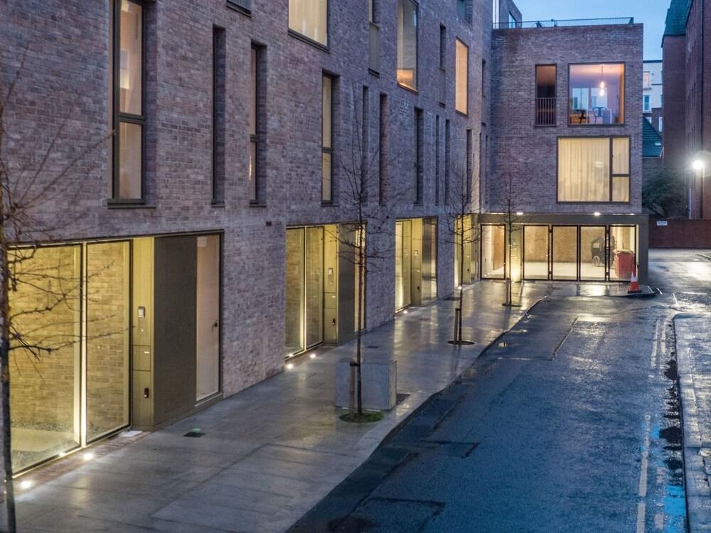 The Phil Lynnot Suite - hiphipstay Exterior