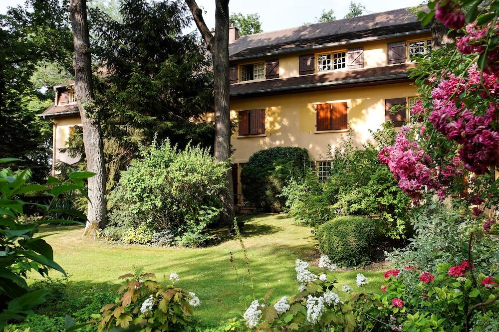 CAZAUDEHORE Hôtel Restaurant Gastronomique Terrasse et Jardins