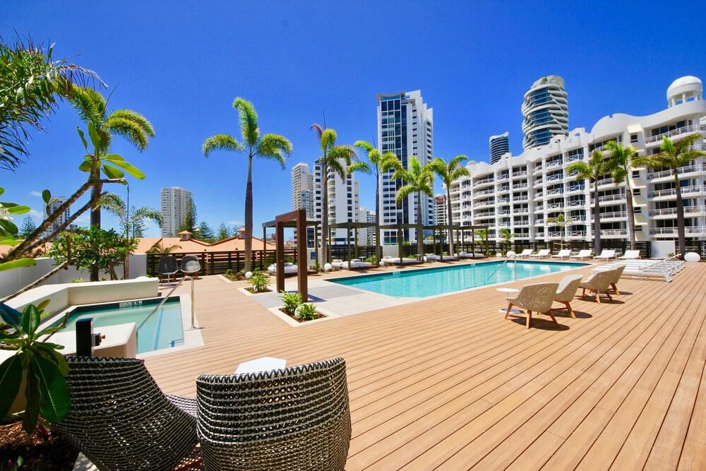 Qube Broadbeach 39 Waterslide