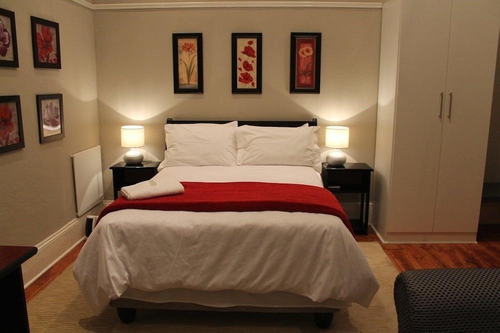 Tranquil House B&B @ 10 Berry St