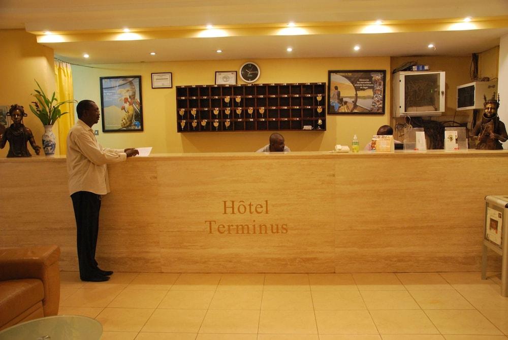 Hôtel Terminus Check-in/Check-out Kiosk