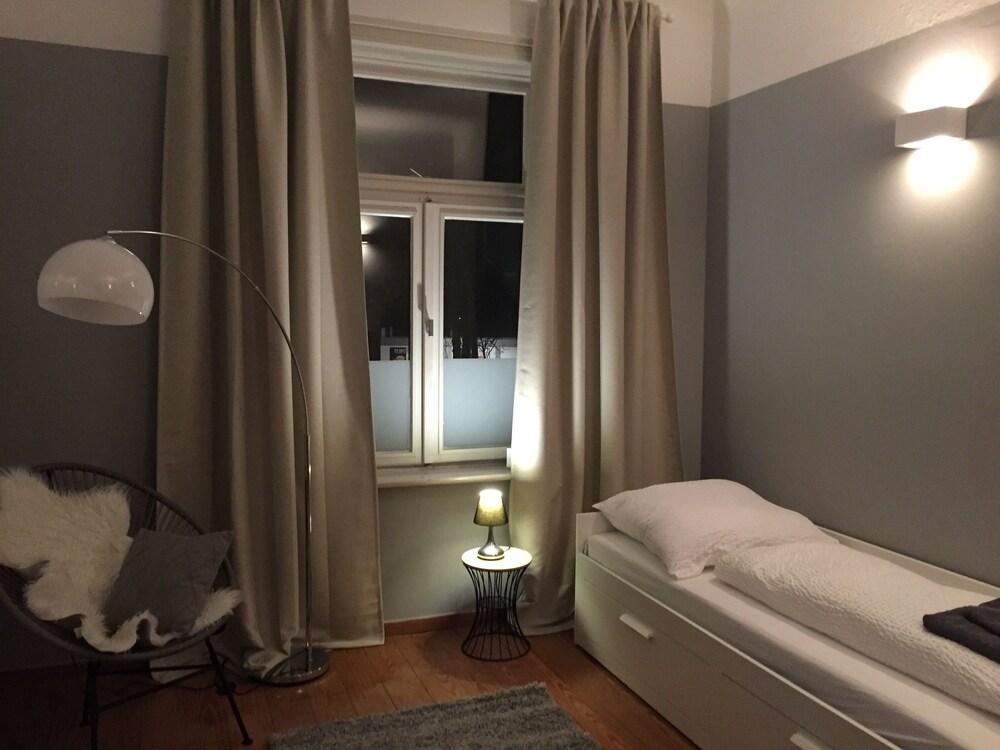 Nice n Nordic 2 Room