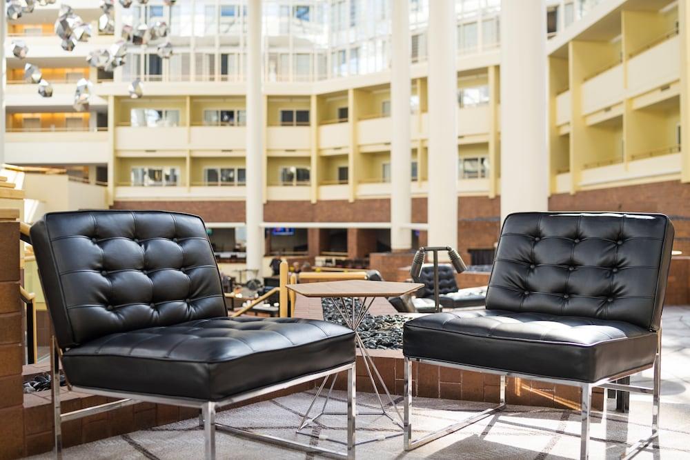 Hyatt Regency Princeton Lobby Sitting Area