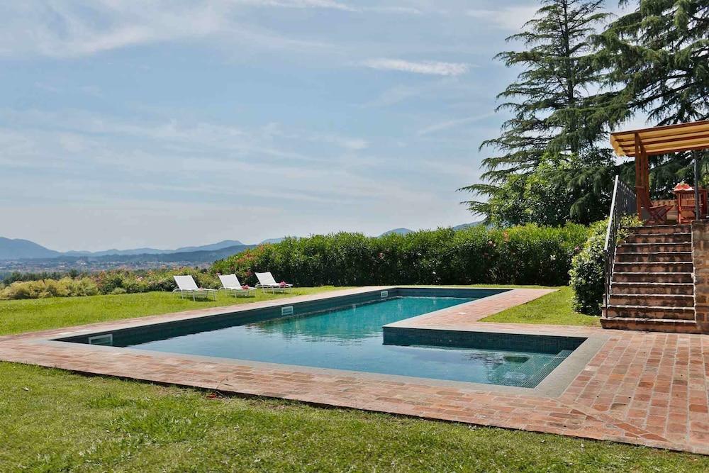Bertolli Villas