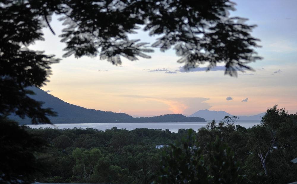 ذا سانكتشويري ريتريت