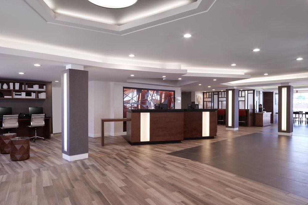 فيرفيلد إن آند سويتس باي ماريوت كاماريلو منطقة الاستقبال