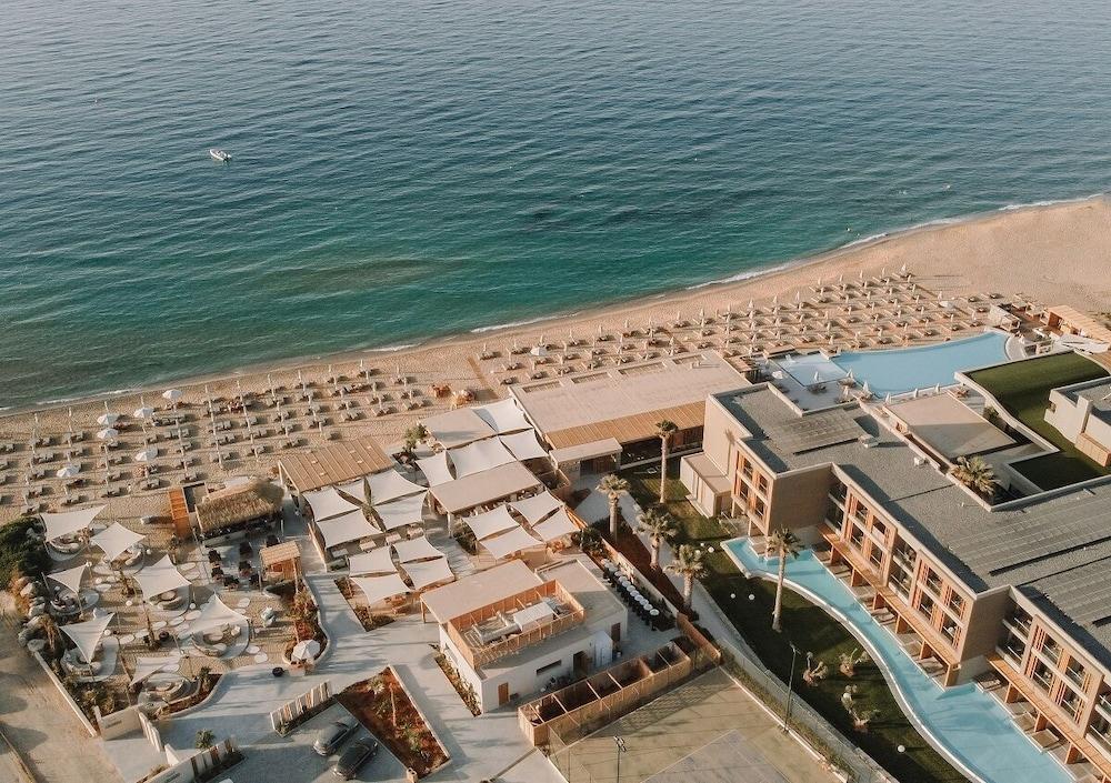 يونيك بلو! ريزورت آند فيلاس ٔدالتس فنل