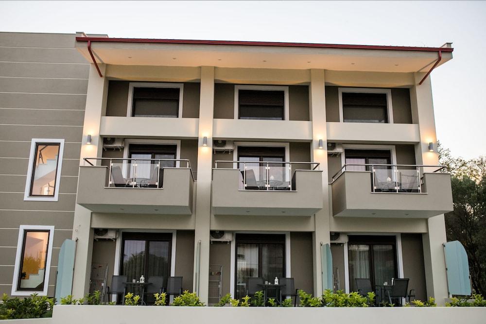 Gmare Exterior