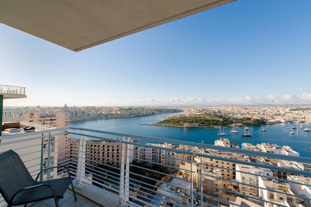 THE Ultimate Luxury, Sliema With Pool