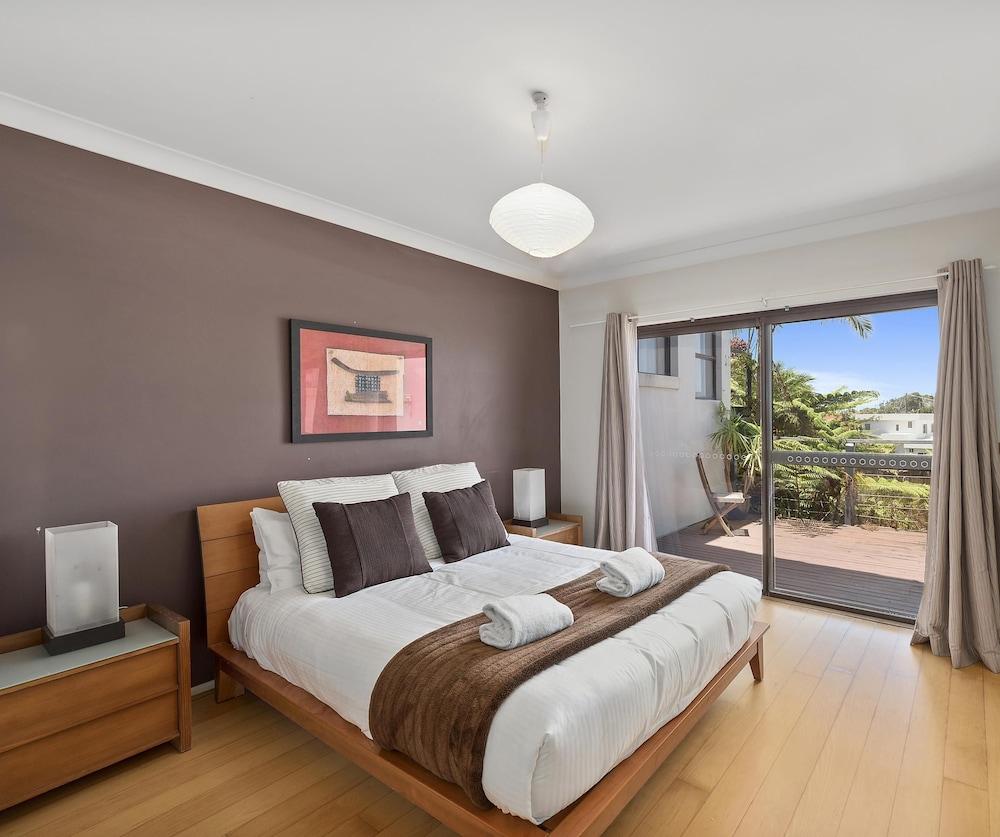 McAuleys Beach House Room