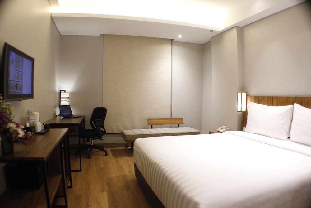 BATIQA Hotel Lampung Room