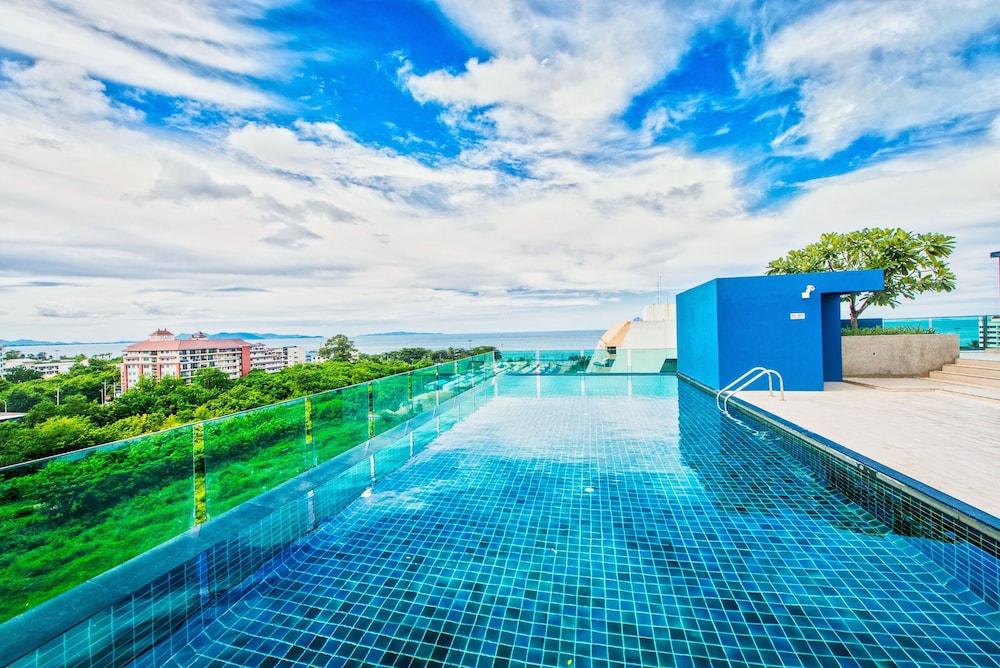Acqua Condominium Featured Image
