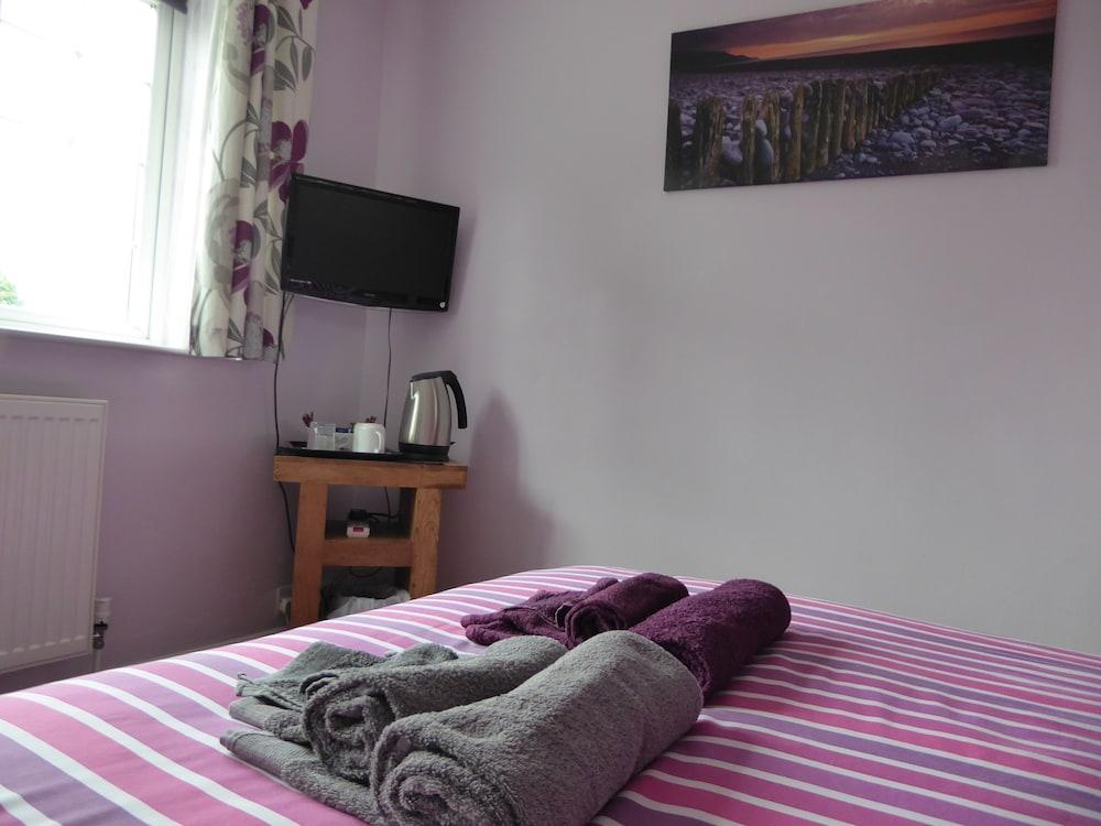 Mayfields Guest House Room