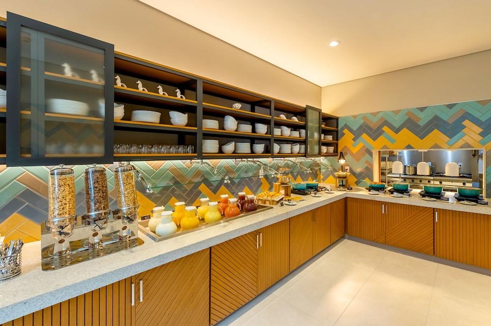 Hyatt Place Macae Interior