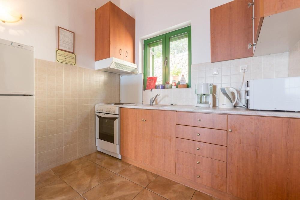 Villa Anastasia Large Private Pool Walk to Beach Sea Views A C Wifi Car Not Required - 2248 Room