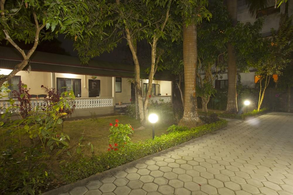 Sauraha Resort Property Grounds