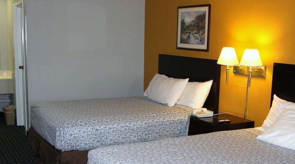 Express Inn and Suites Trion Room