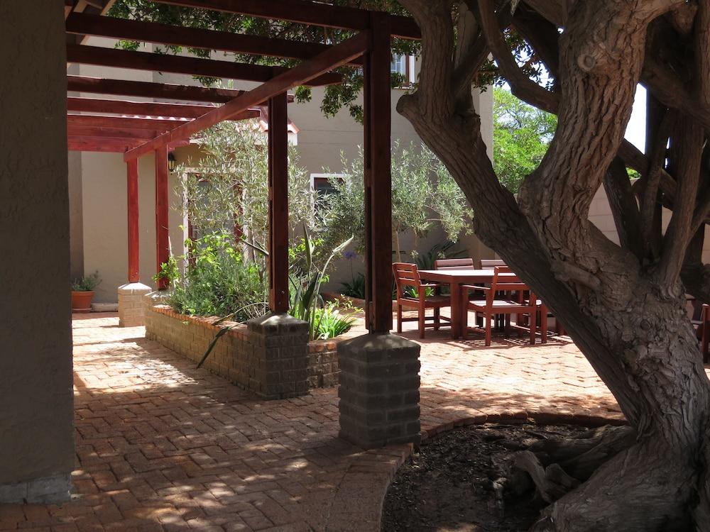 Sandfields Guesthouse Property Grounds