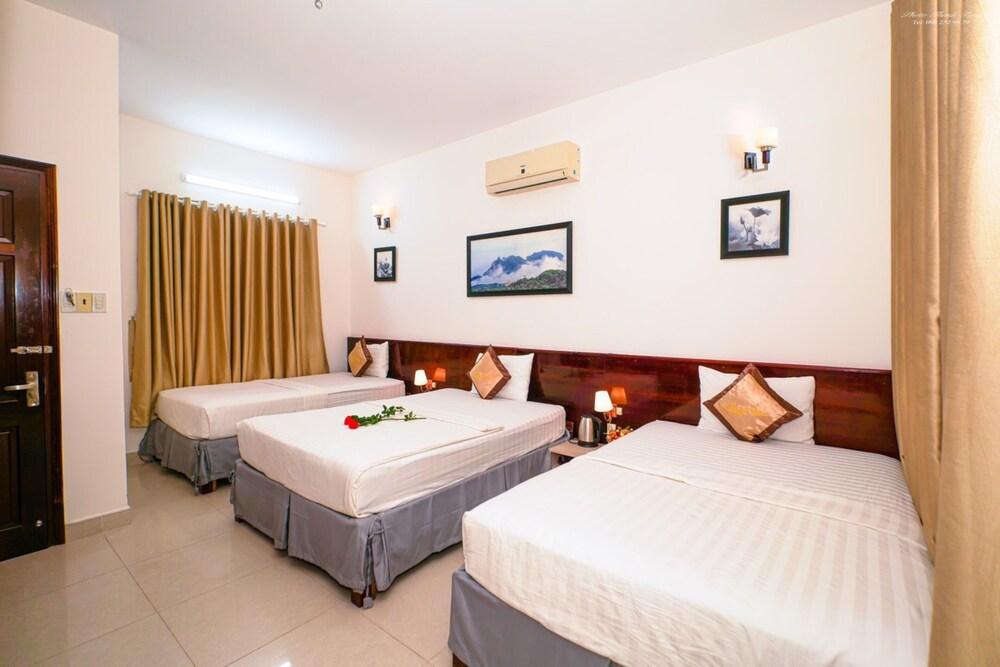 Ruby Hotel Room