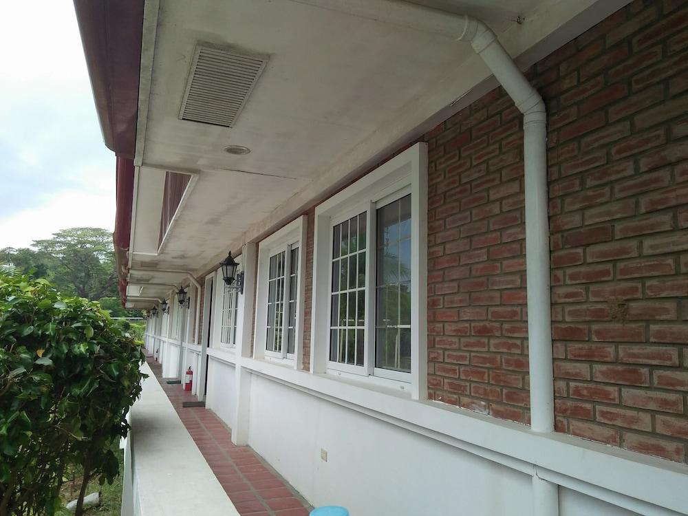 Coco Paradise Beach Resort Exterior
