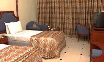 Hotel Baseraa Guestroom