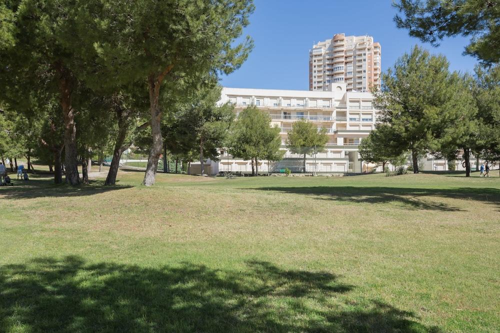 أونا بنيدورم بونينتي تفاصيل الفندق من الخارج