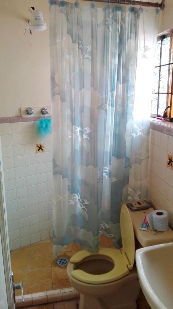 CynCas Bathroom