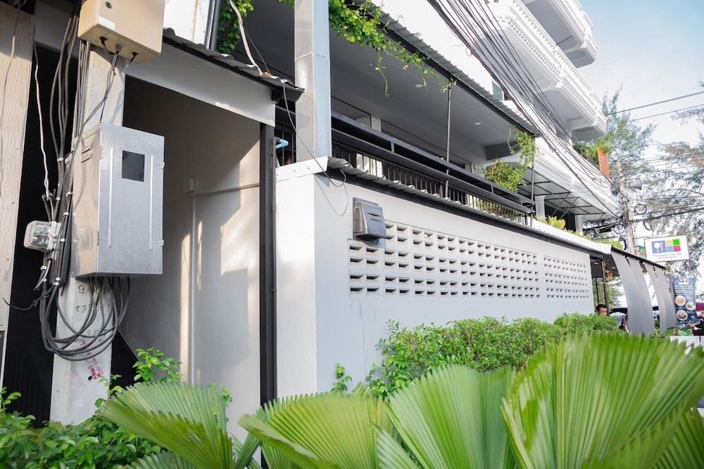 The Beach Cha Am Suite Exterior