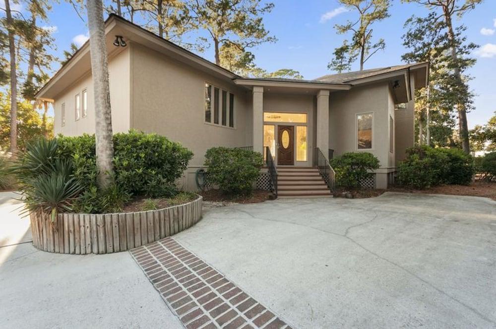 Seaside Treasure by Five Star Properties Exterior