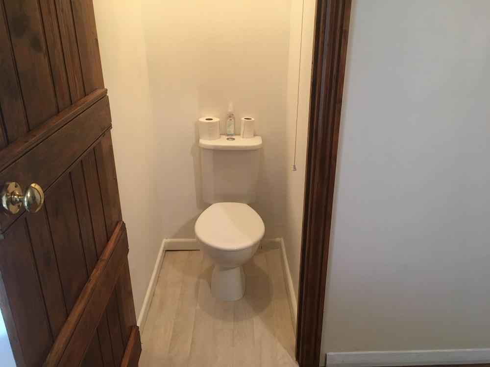 Old Shop Bathroom