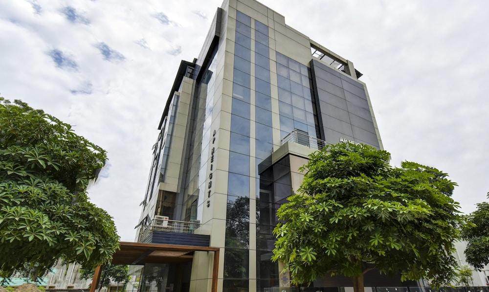 Treebo Admiral Suites New Usmanpura Exterior