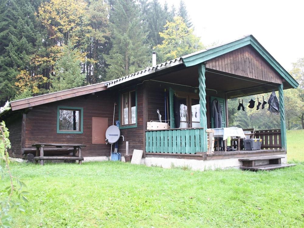 Peaceful Chalet in Thalgau With Mountain View Exterior