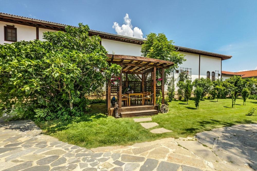 Wine & SPA Complex Starossel Property Grounds