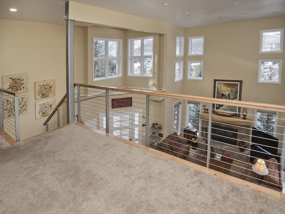 Vermont Road Chalet