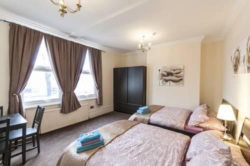 Easyroomlet Featured Image
