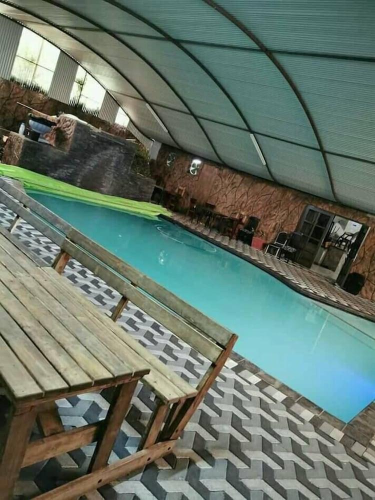Romans Rest Guest House Indoor Pool