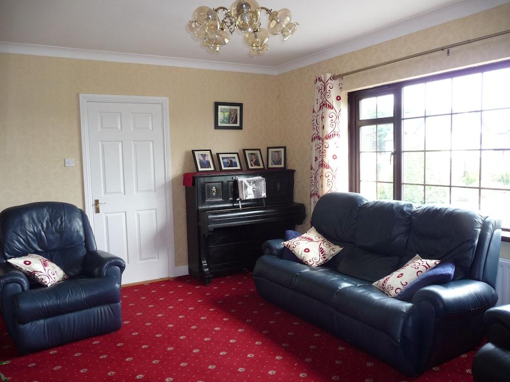 Cloverlawn B&B Hotel Interior