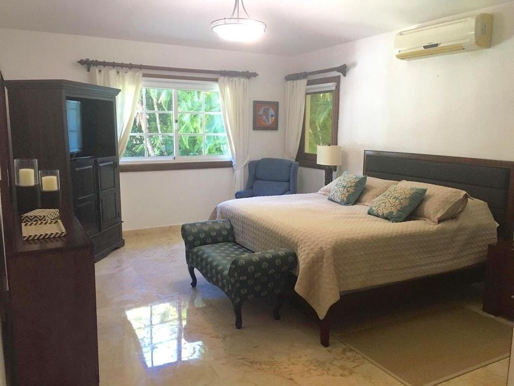 Tortuga C-41 Room