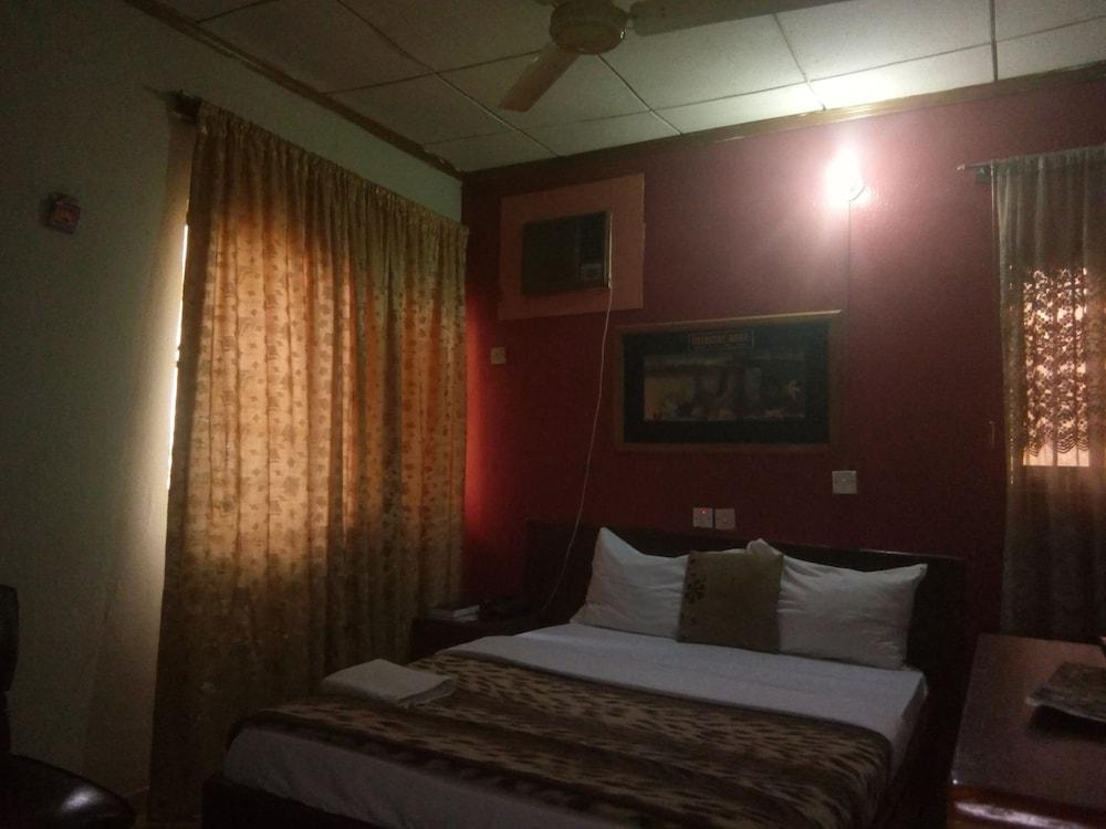 Progandy Guest House Annex Room
