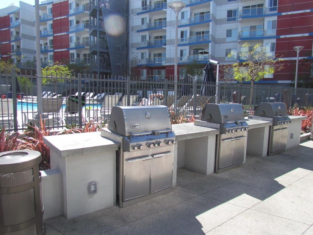 Resort Style Walk to the Beach BBQ/Picnic Area