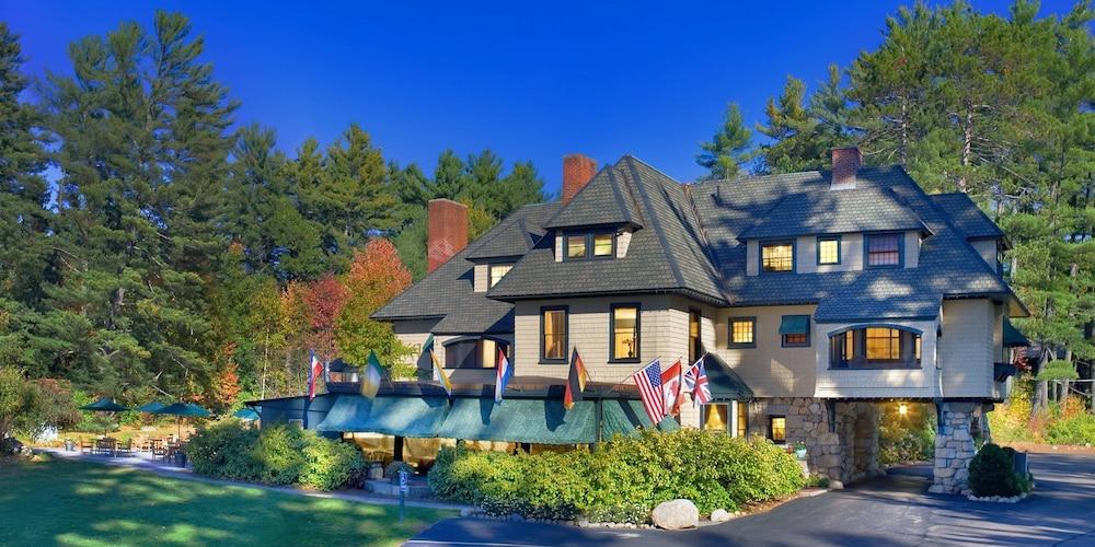 Stonehurst Manor