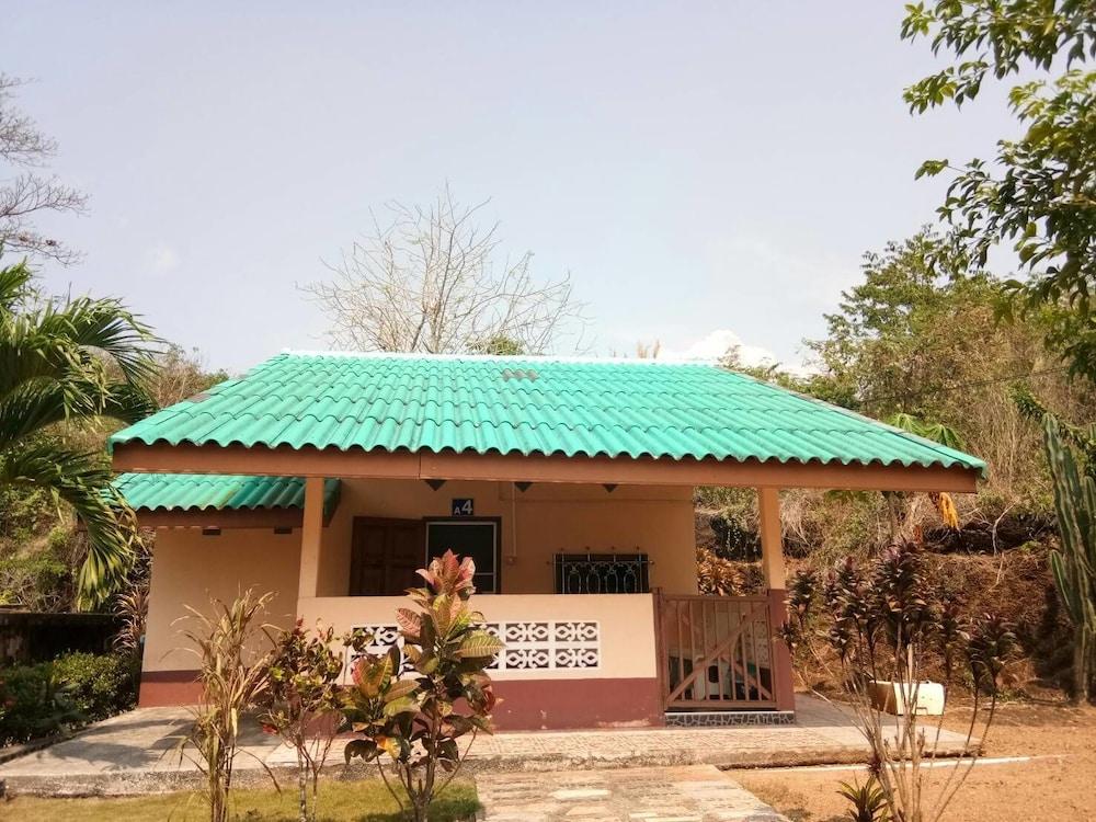 Chuttong Resort Exterior