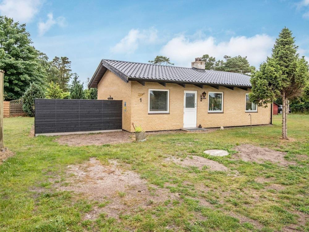 Quaint Holiday Home in Løgstør With Beach Nearby Exterior