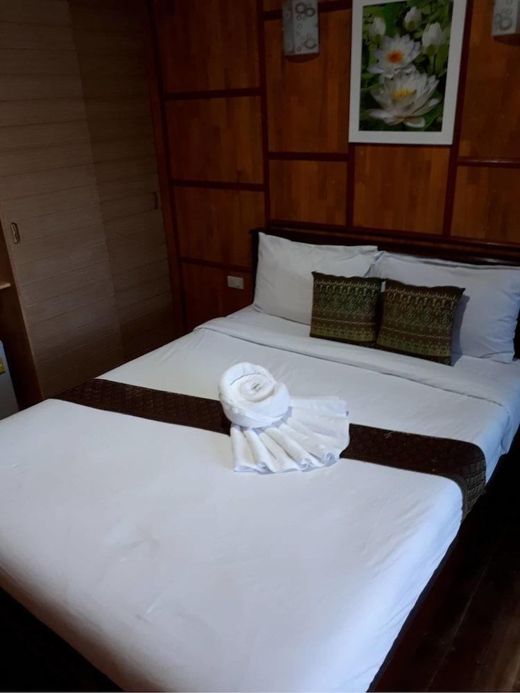 Num Chaykhong Room