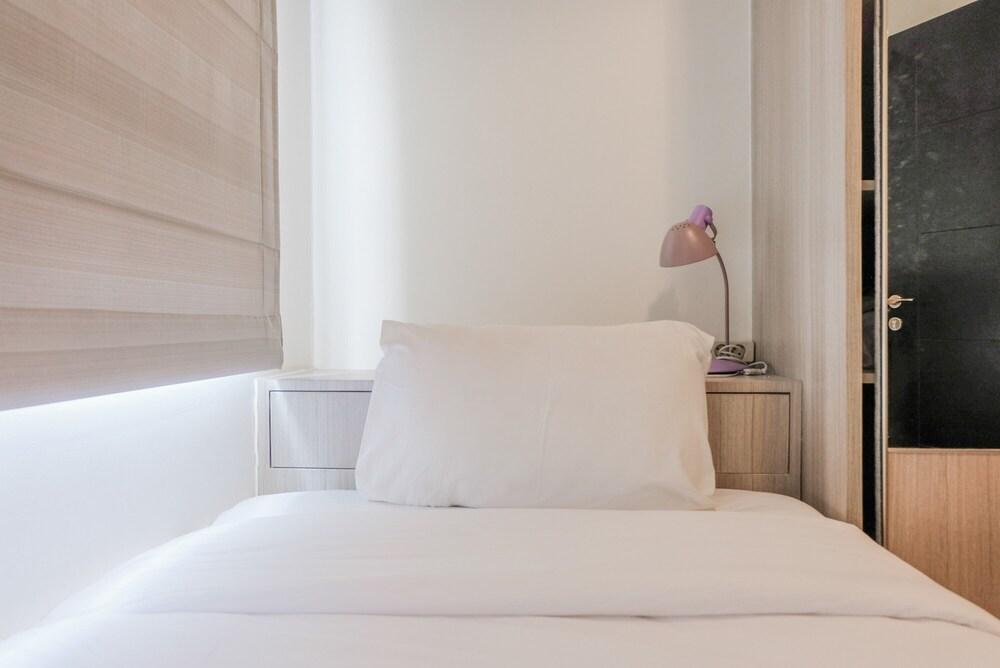 Bright 2BR Apartment at Paramount Skyline Room
