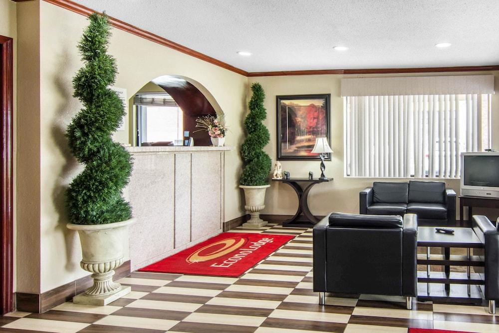 Econo Lodge Weldon - Roanoke Rapids Lobby