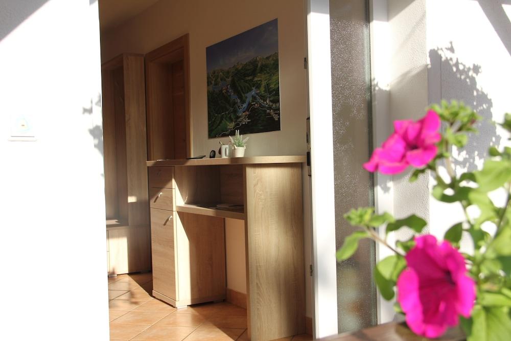 هاوس ماريخا بد آند بريكفاست