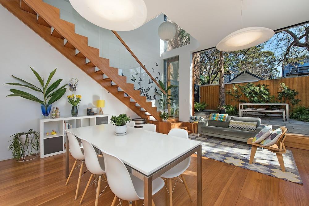 Stunning Family Home 5mins to CBD H332