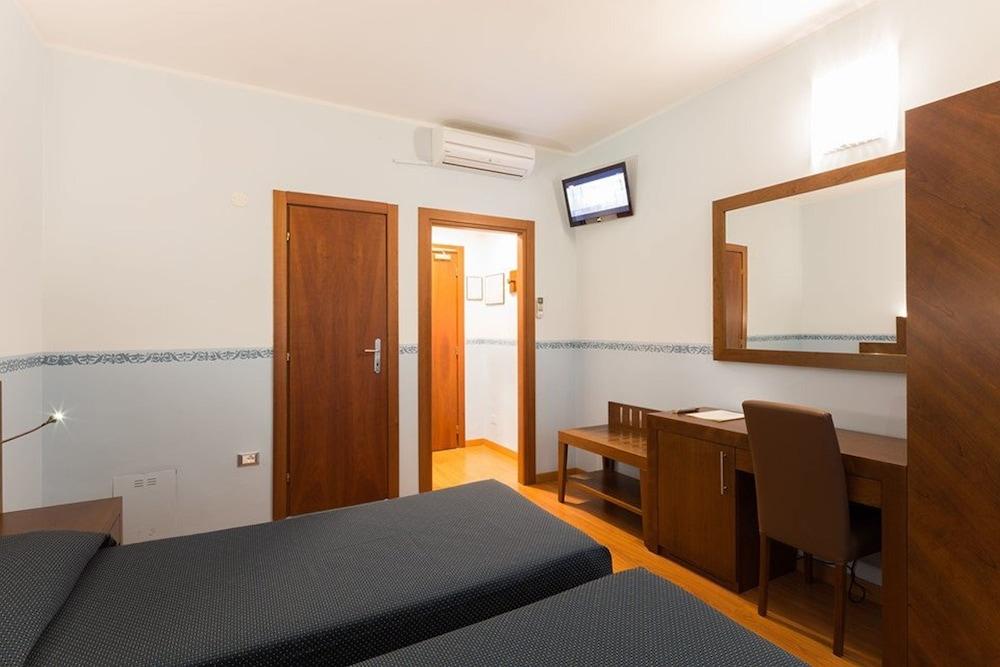 Hotel Terminus & Plaza Room