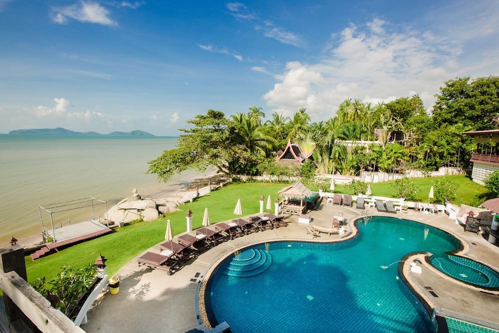 Banburee Resort and Spa Beach